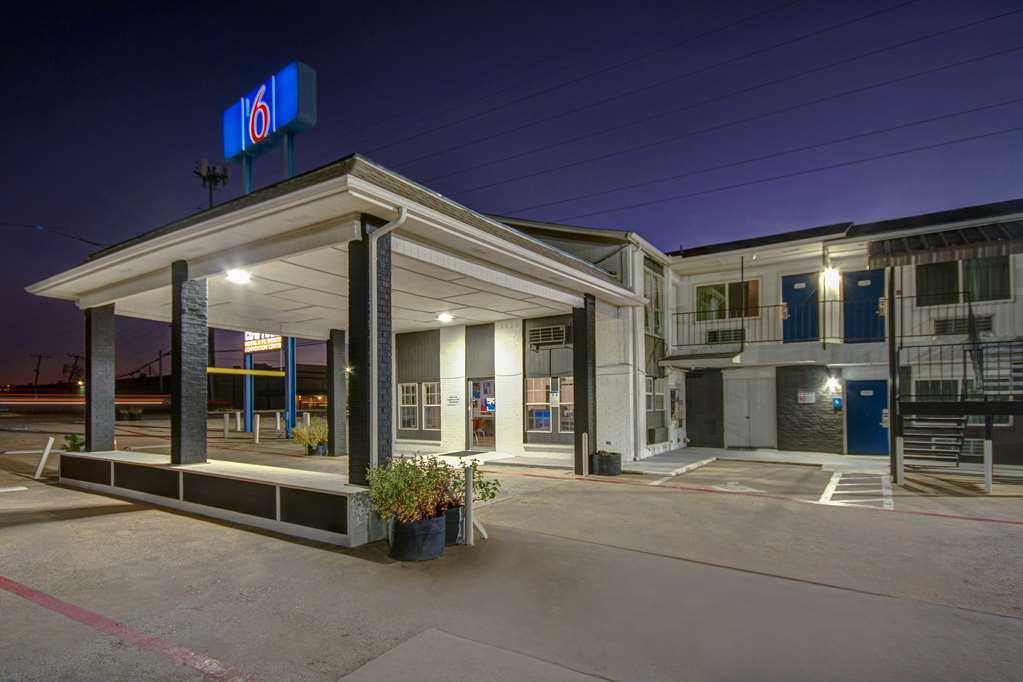 Motel 6 Fort Worth - Northside 外观 照片