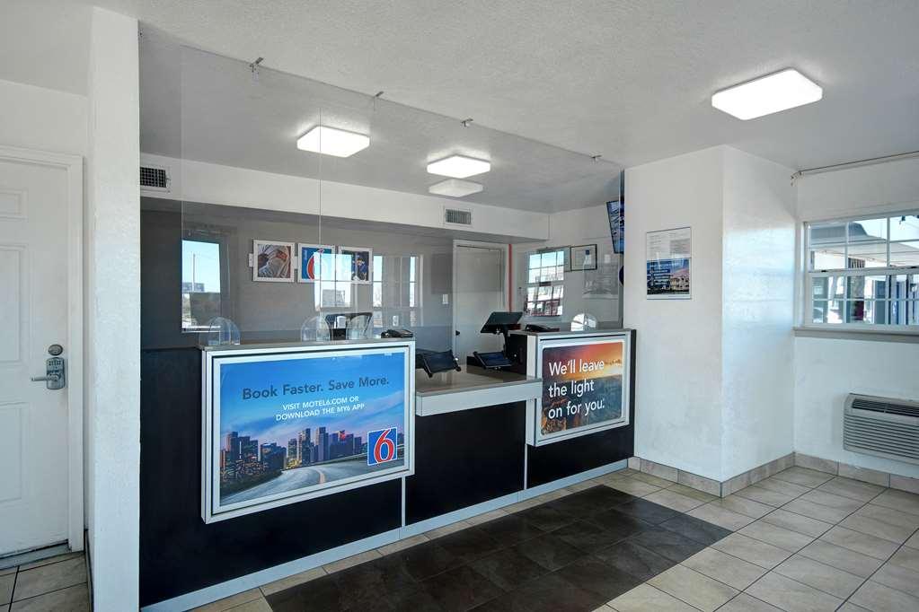Motel 6 Fort Worth - Northside 内观 照片